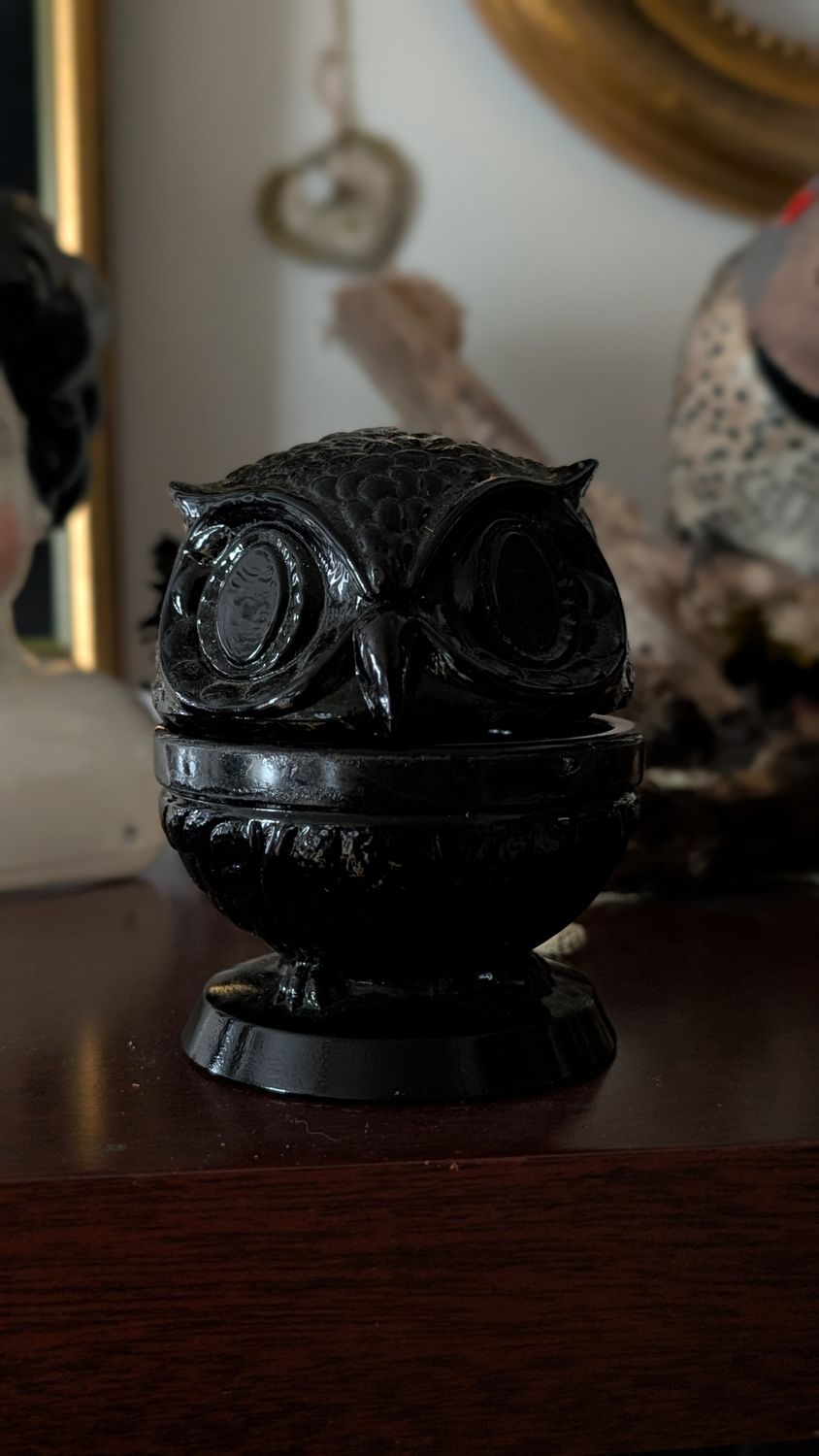 Black Howl glass ring organiser