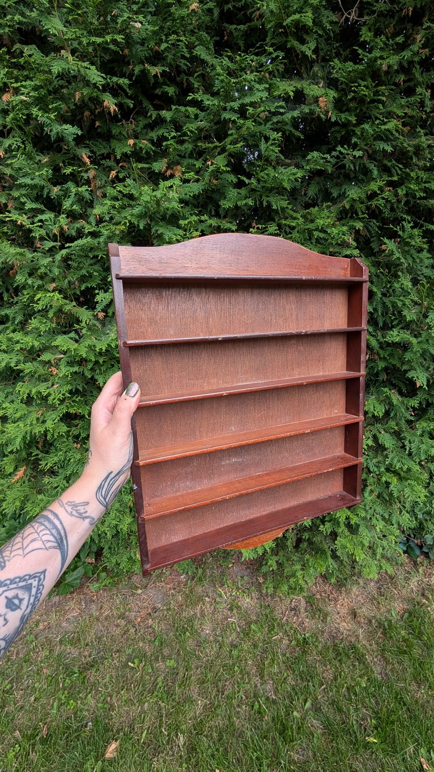 Wood trinket shelf