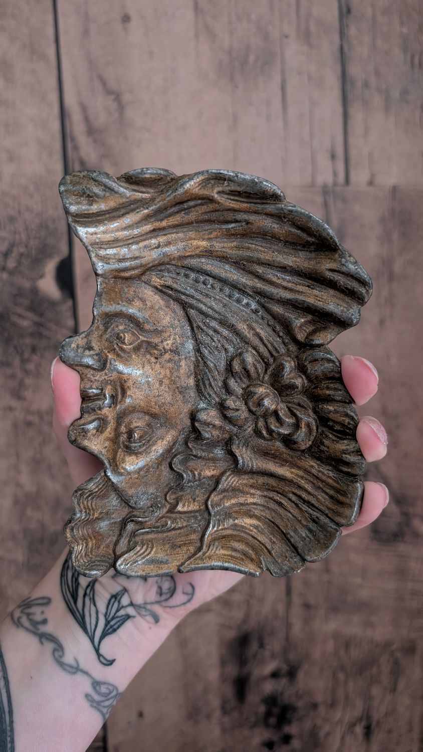Bronze vintage double face vide poche