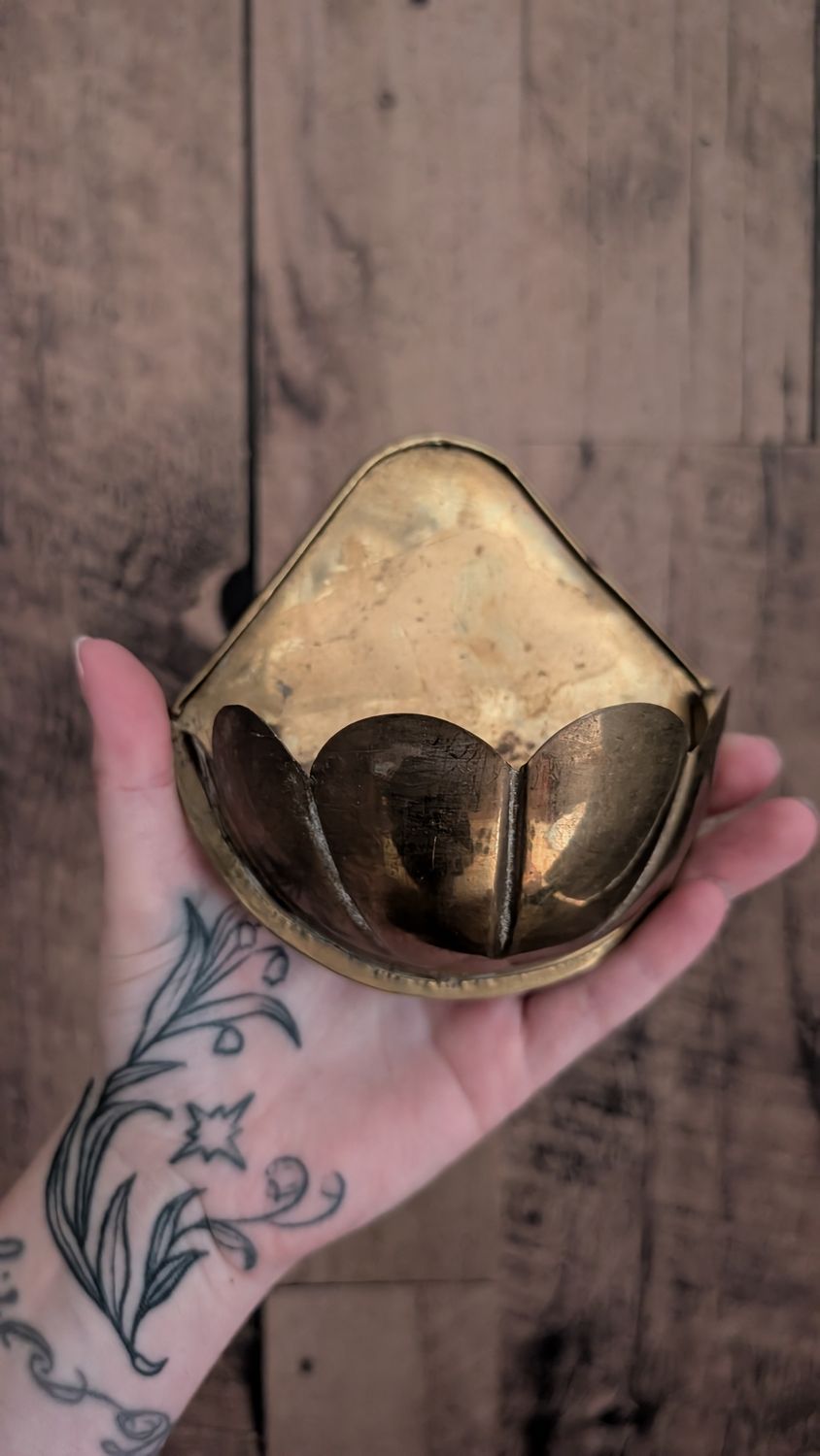 Brass planter 1