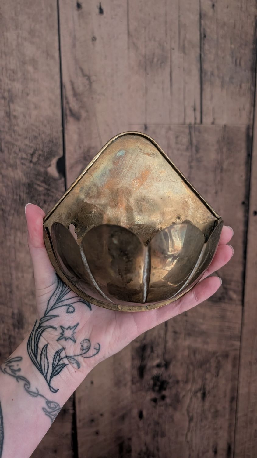 Brass planter 4