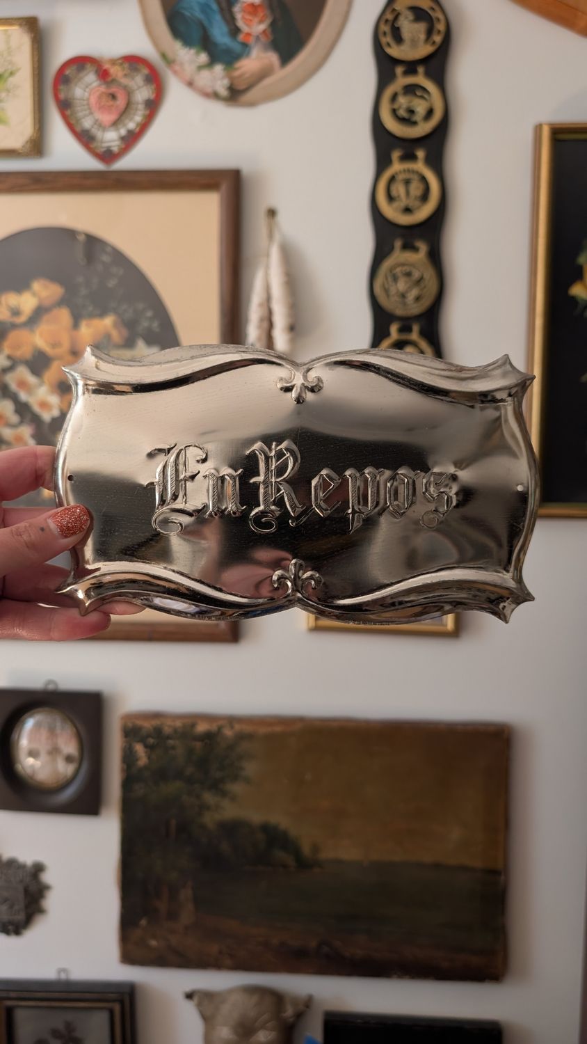 Vintage at rest "en repos" coffin plaque