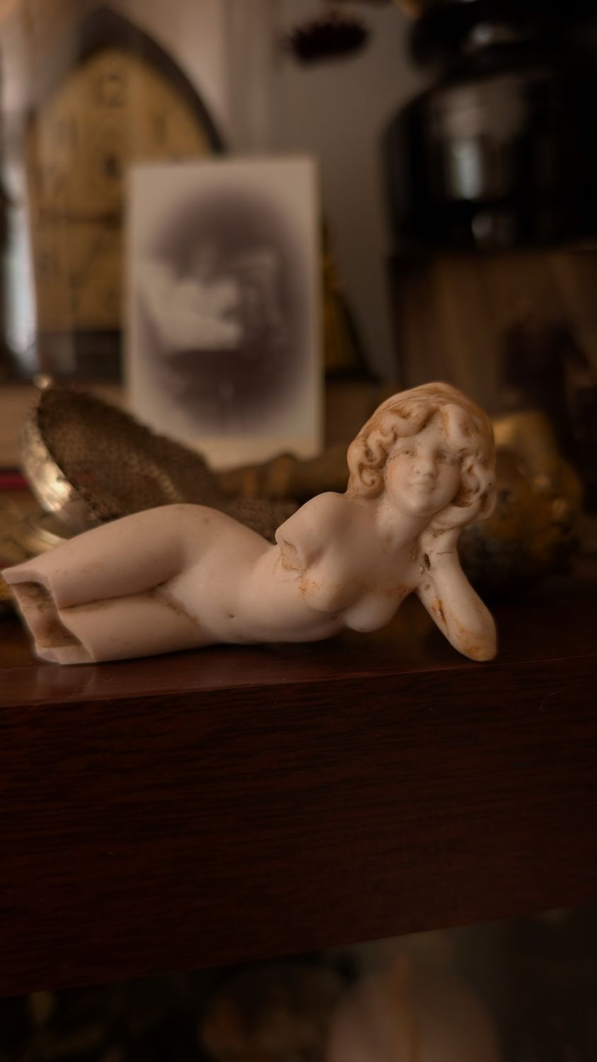 Little porcelain lady