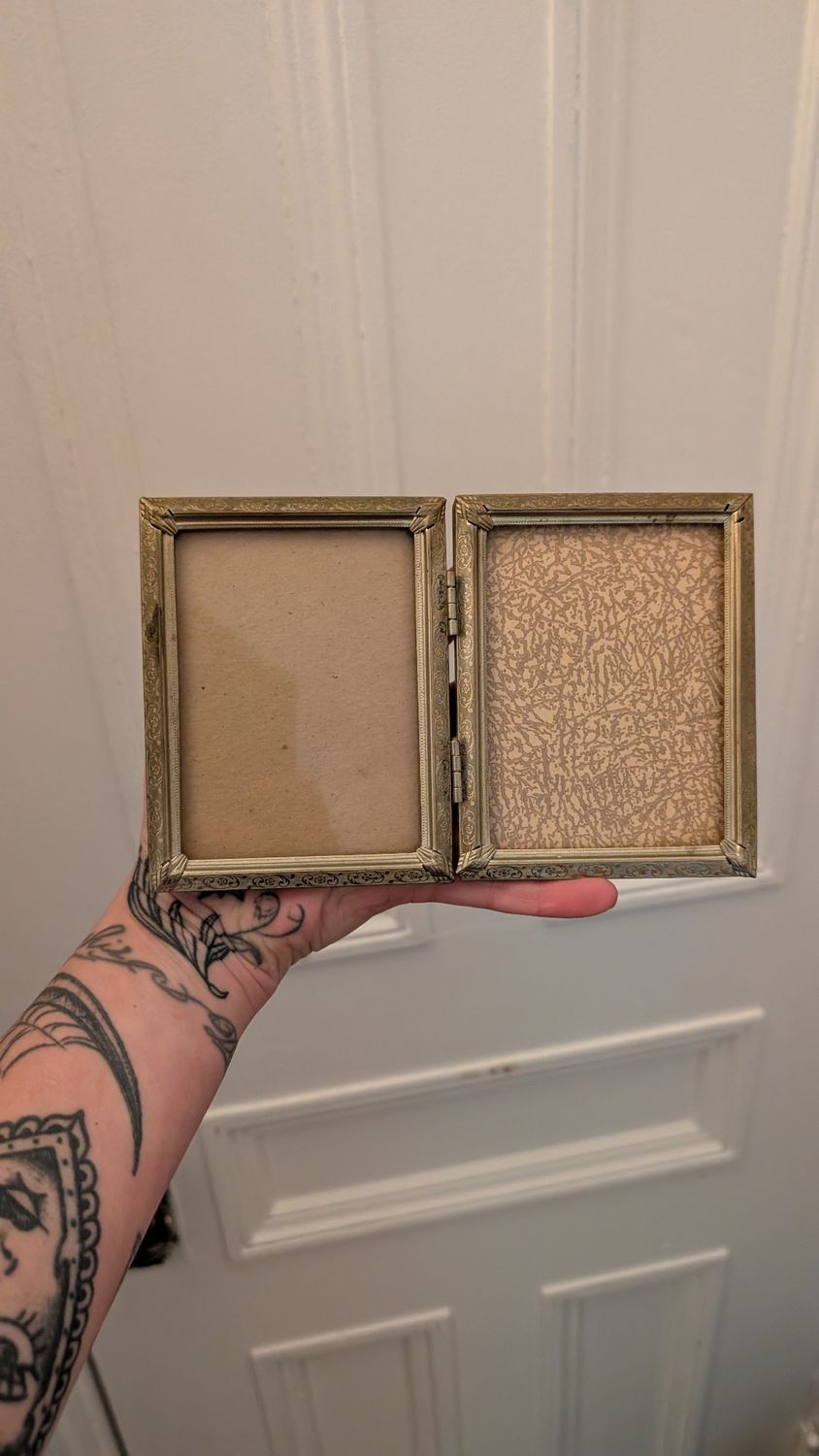 Small double frame