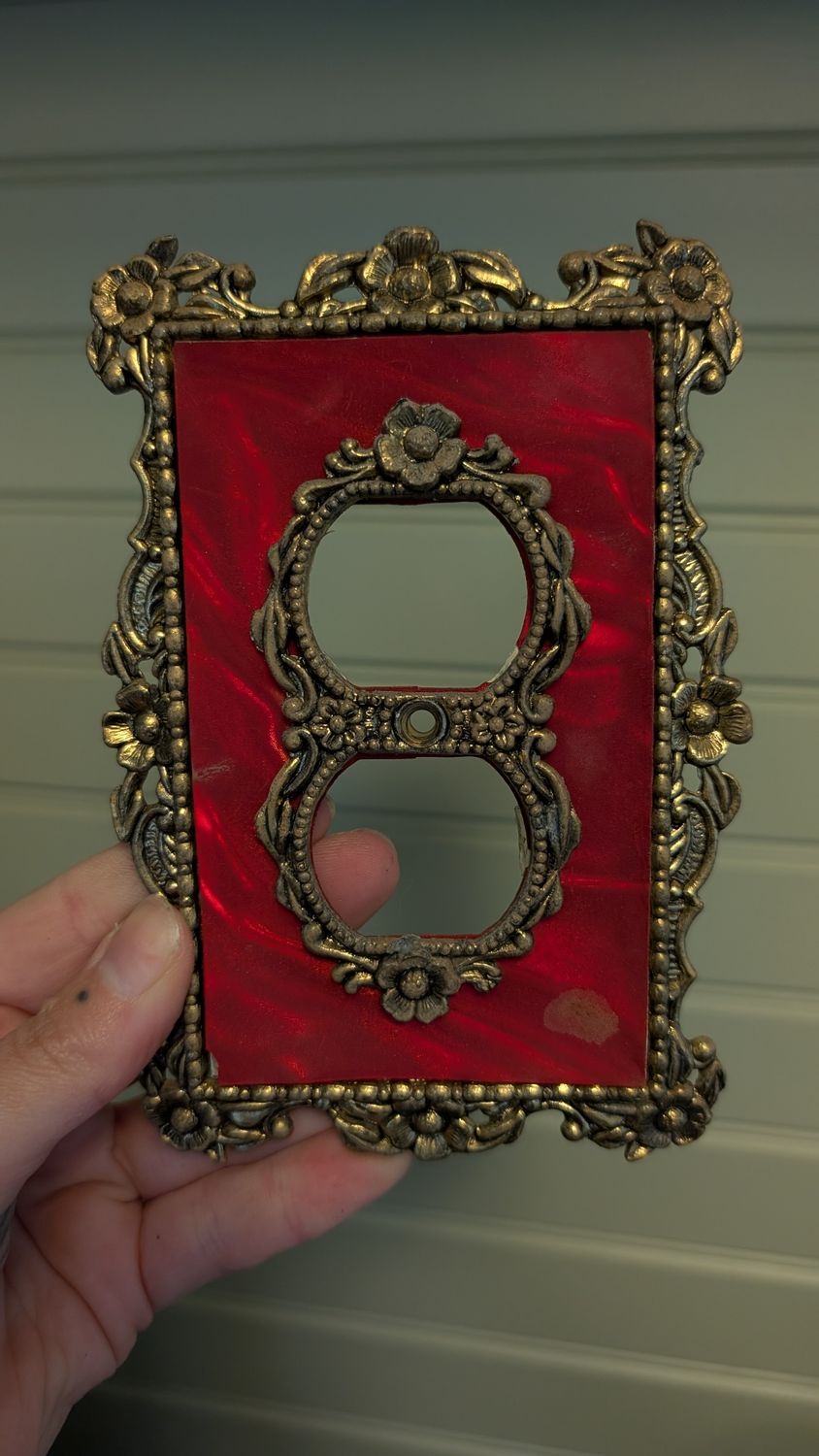 Outlet red gothic plaque