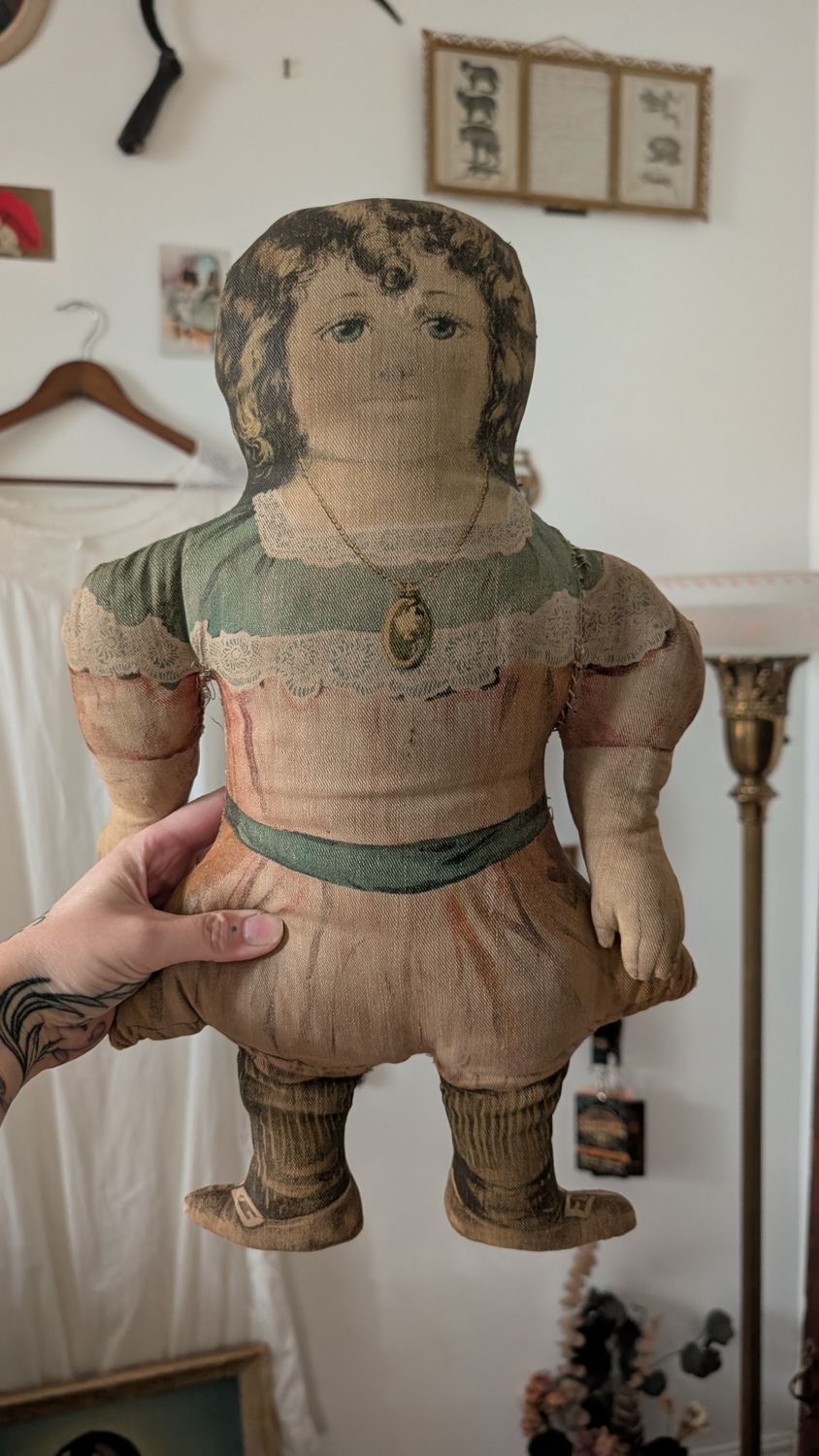 Cloth lino art doll