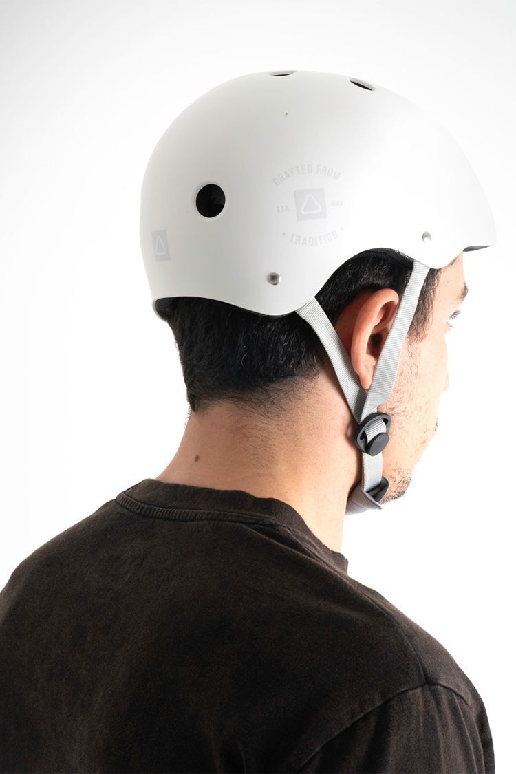 FOLLOW SAFETY FIRST HELMET WHITE