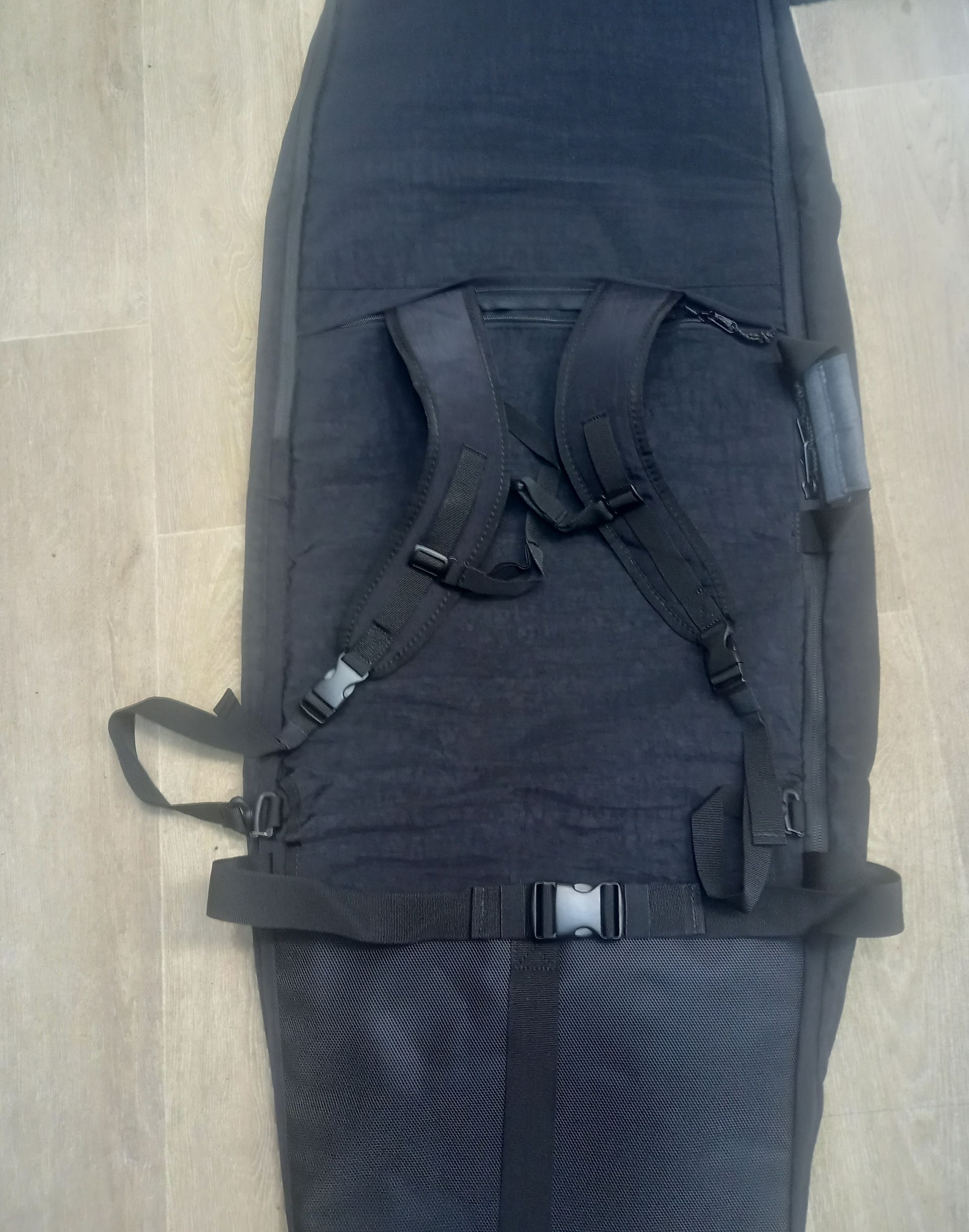 LIQUID FORCE  BOARD BAG REGOLABILE  140 - 165 Cm.