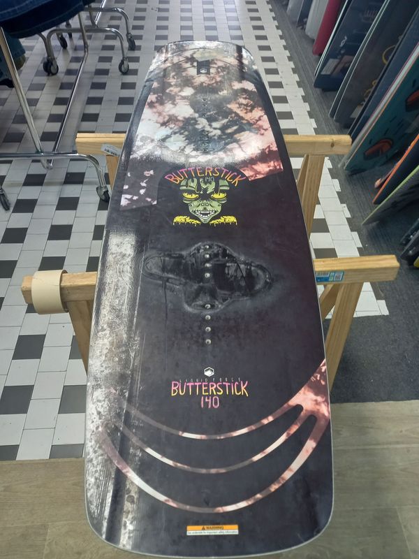 LIQUID FORCE 140 BUTTERSTIK 2024 LIQUID FORCE 140 BUTTERSTIK 2024