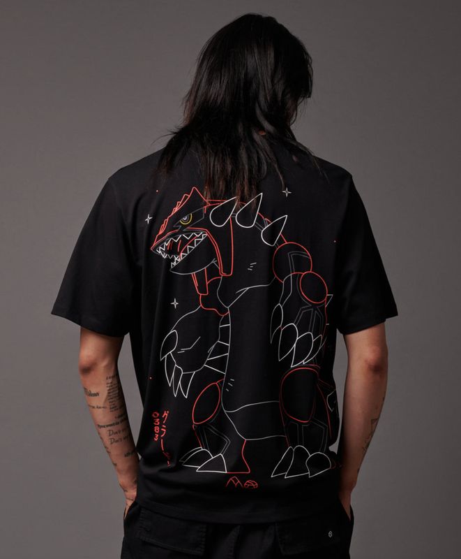 DOLLY NOIRE Groudon Tee Pokemon