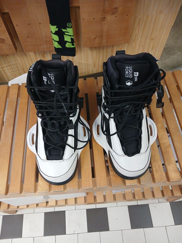 LIQUID FORCE  2026 TERRA  38-41