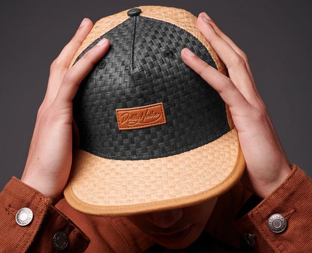 DOLLY NOIRE STRAW SNAPBACK BLACK\ BEIGE