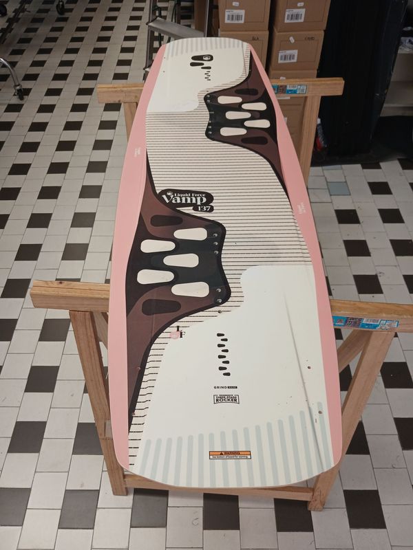 LIQUID FORCE  VAMP 137
