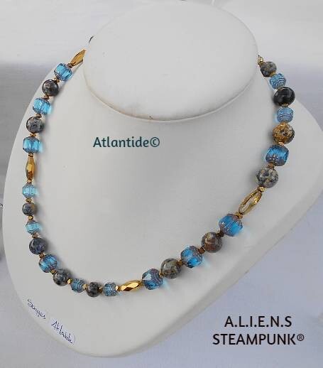 Women's stone necklace Atlantide©.