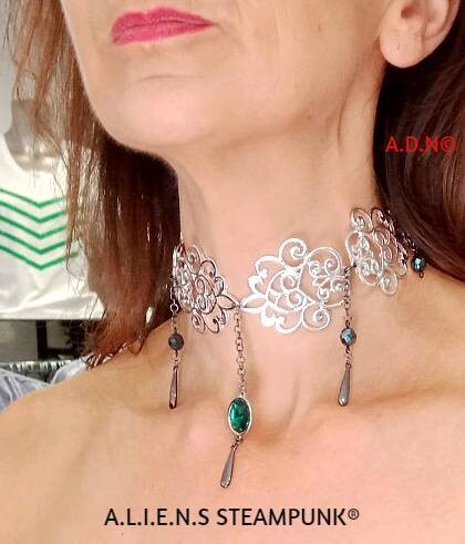 D-Collier femme artisanal A.D.N.©