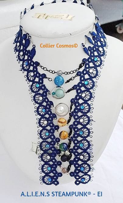 CC - Collier femme en broderie chic - Cosmos©