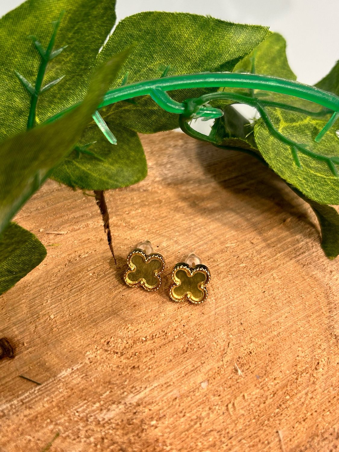 Lucky Clover Earrings (Gold Flower)