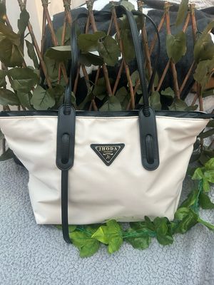 Cream Triangle Style Handbag