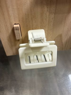 Mini Claw Clip Square Cream