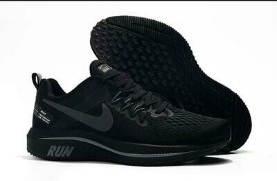 NIKE STRUCTURE 15 Black Running Shoes