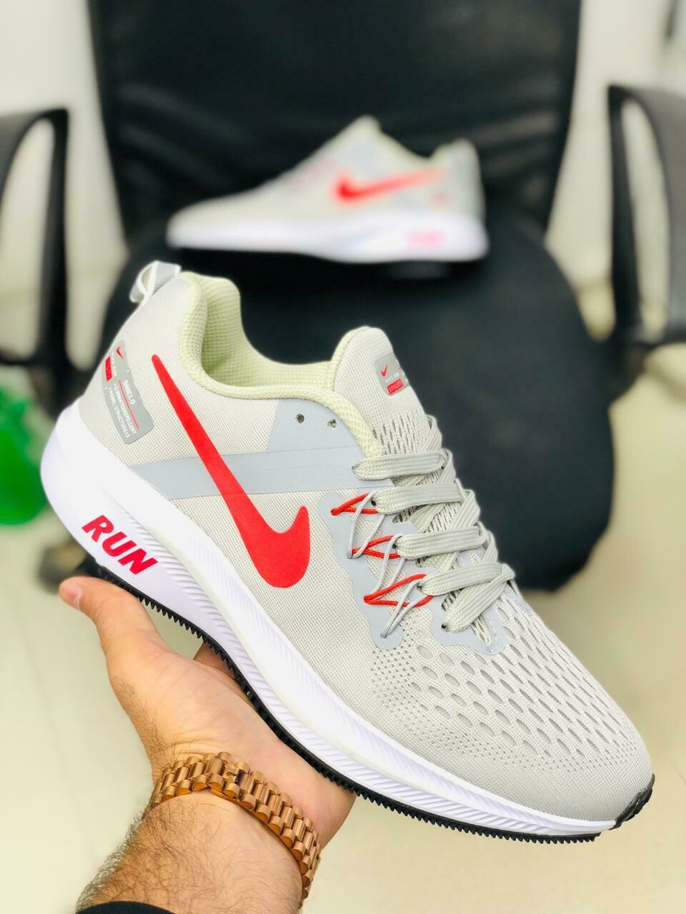 Nike Structure 15 Run Off White Gray Running Shoes