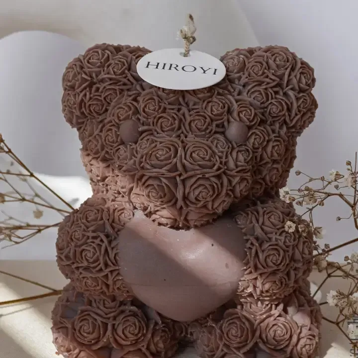 Teddykerze in hazel brown von Hiroyi Decor