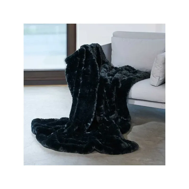 Plaid AWASSI black – ultraweiche Wärme und stilvolles Design - Carma Plaid AWASSI black – ultraweiche Wärme und stilvolles Design - Carma