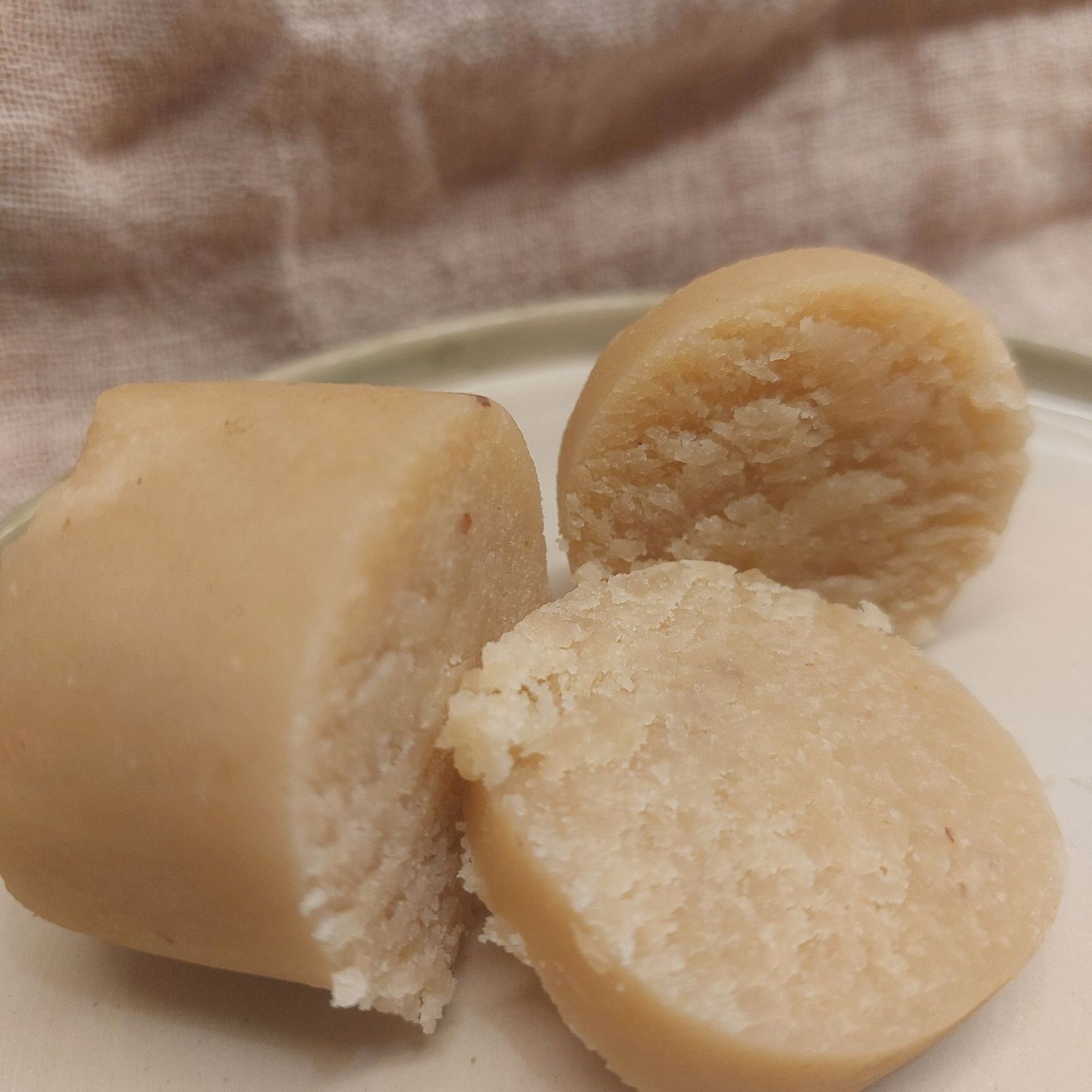 Blokje marsepein 70% (100g)