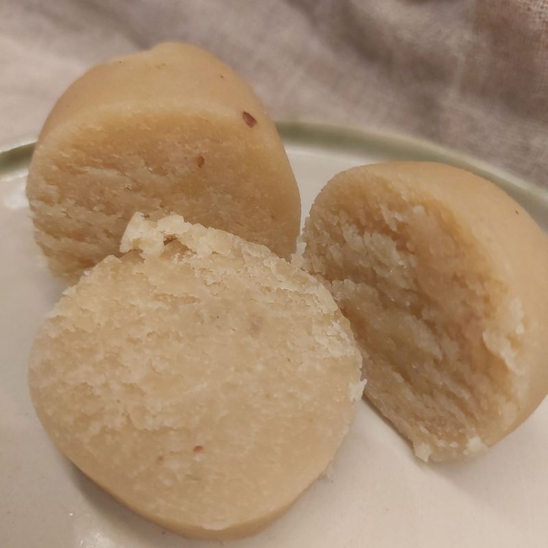 Blokje marsepein 70% (500g)