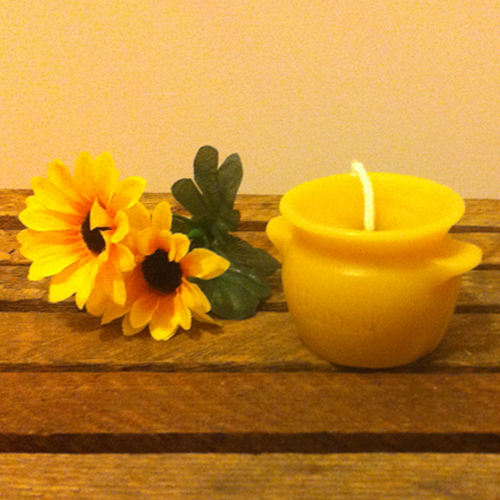 Honey pot candle