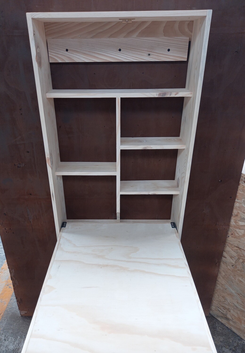 MESA PLEGABLE MULTIUSOS