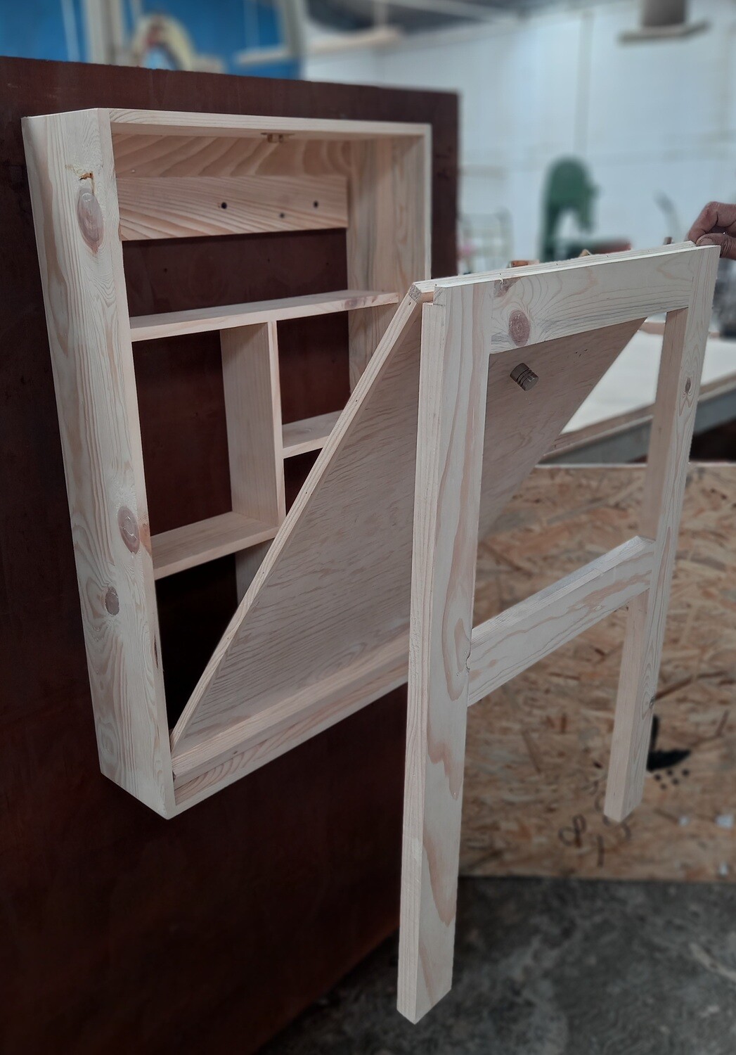 MESA PLEGABLE MULTIUSOS