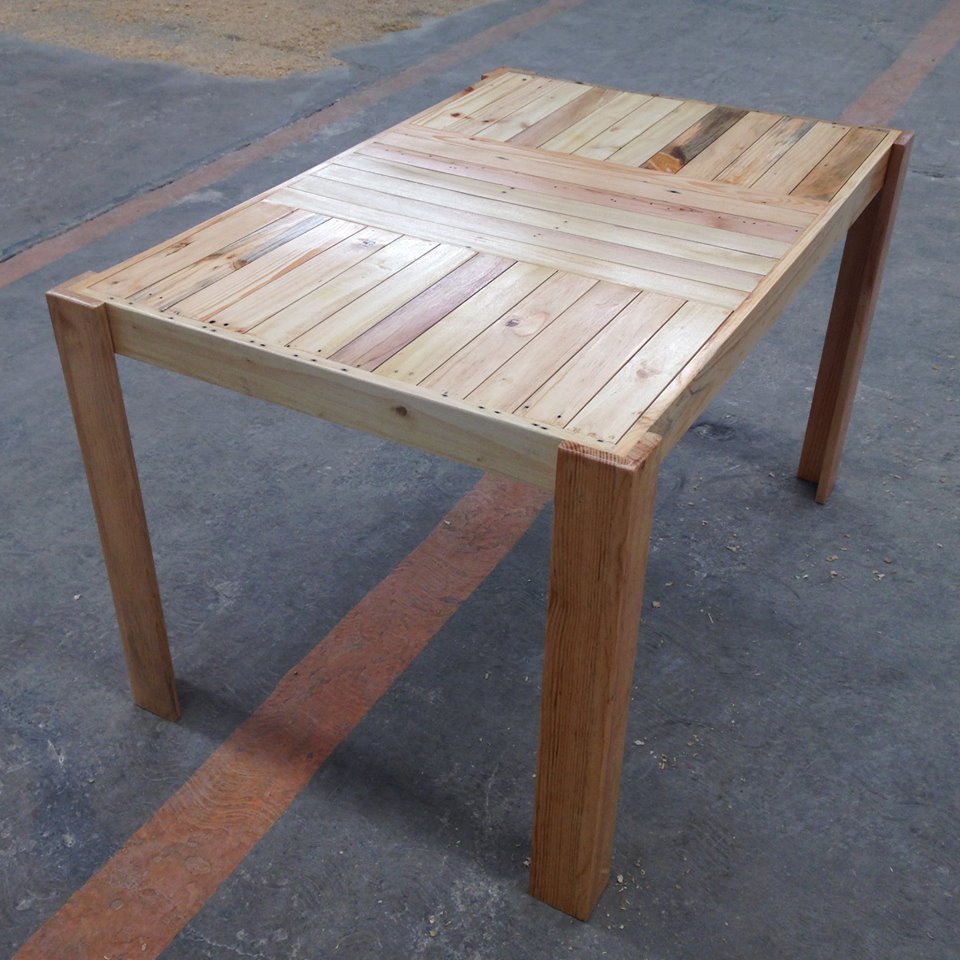 MESA COMEDOR ABIERTA