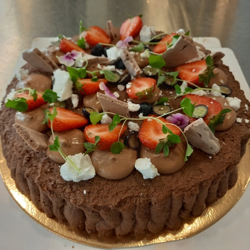 Suklaatäytekakku, ⌀ 23cm (L)