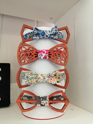 Nœud papillon en bois