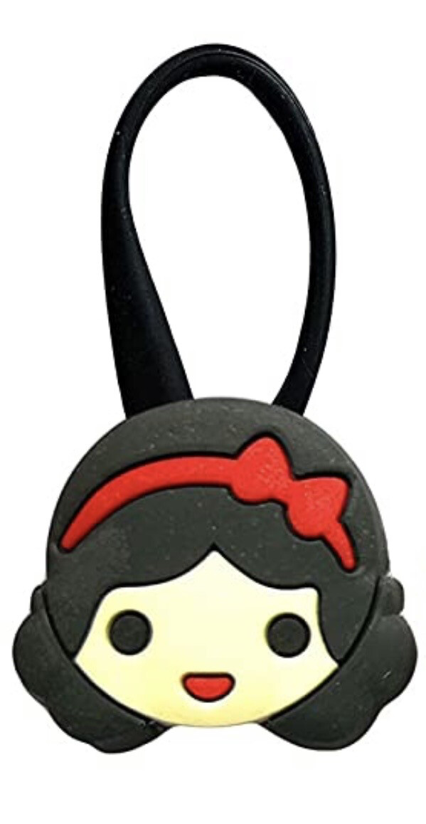  Snow White 3 Zipper Pulls