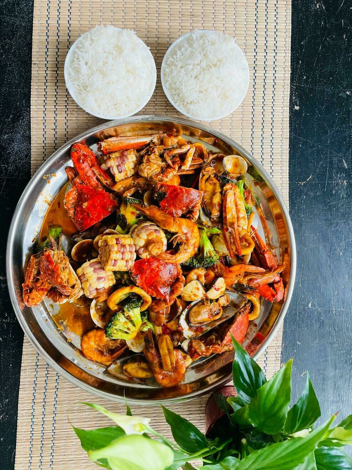 Iftar Tray for 4 Iftar Tray for 4
