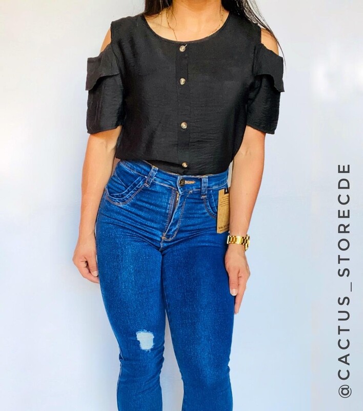 Blusa con hombro descubierto 