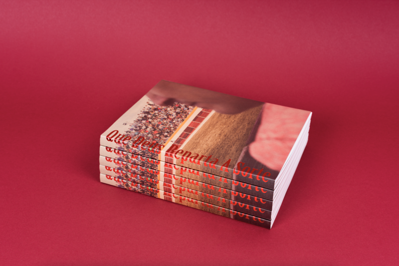 Book &#39;Que Deus Reparta A Sorte&#39; signed &amp; Numbered