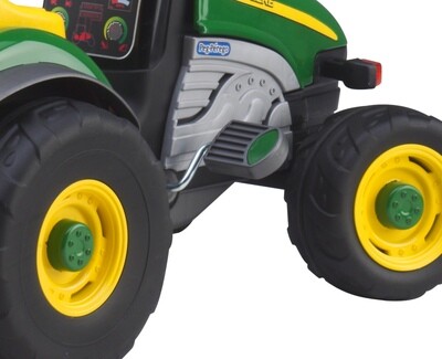 Tractor agricola a pedal con remolque