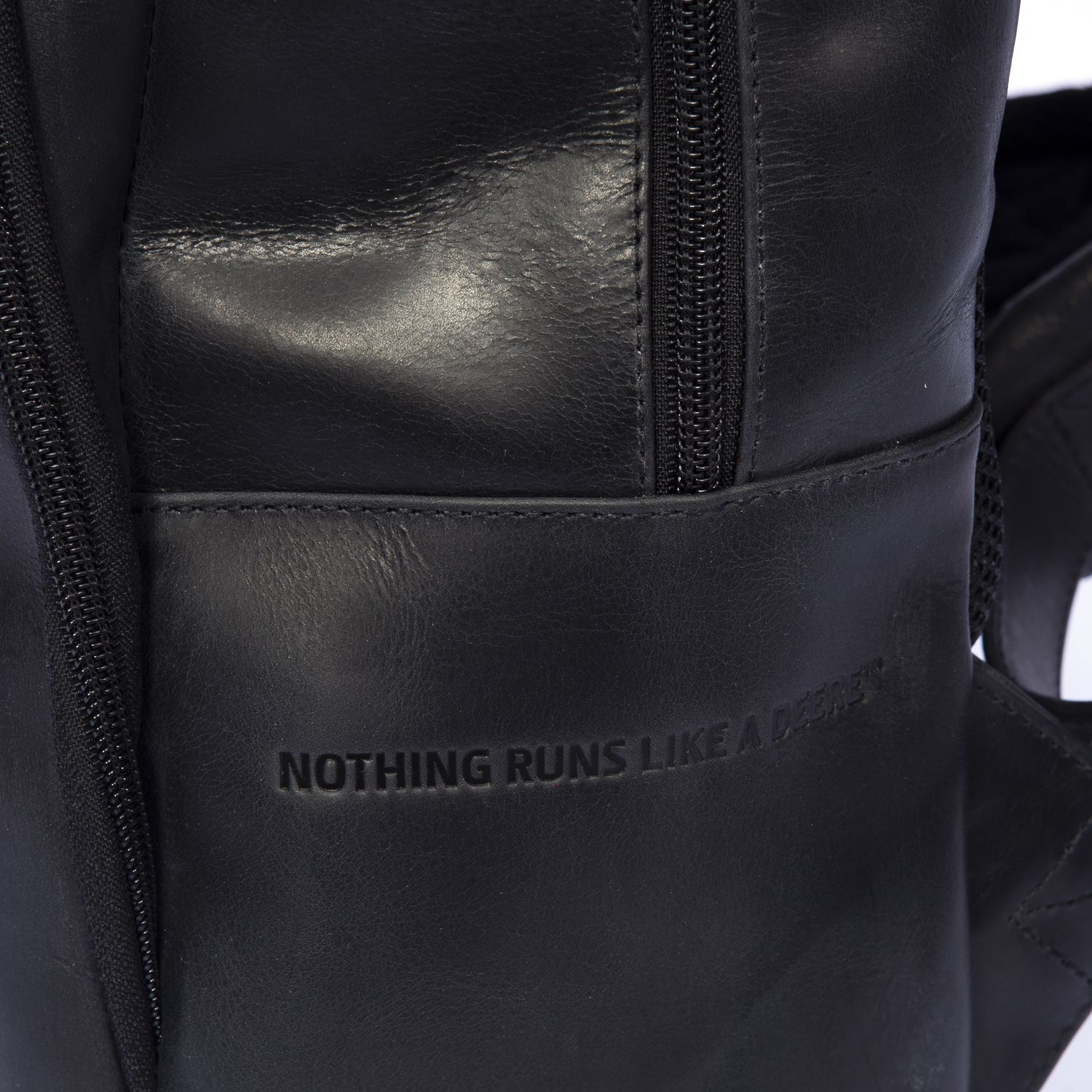 Mochila John Deere De Cuero Serie R8 - Negro