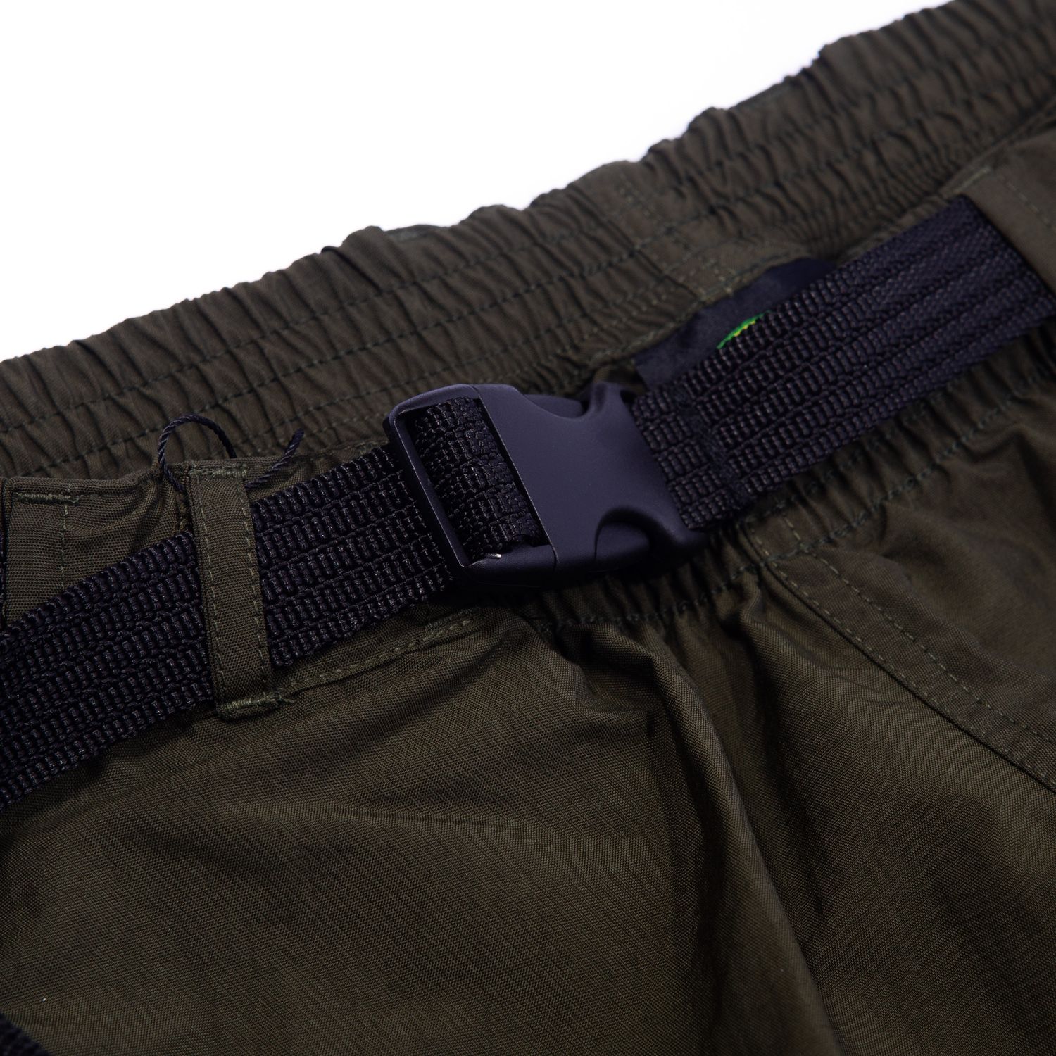 Pantalón John Deere Femenino Trekking/Bermuda-Color  Verde Militar