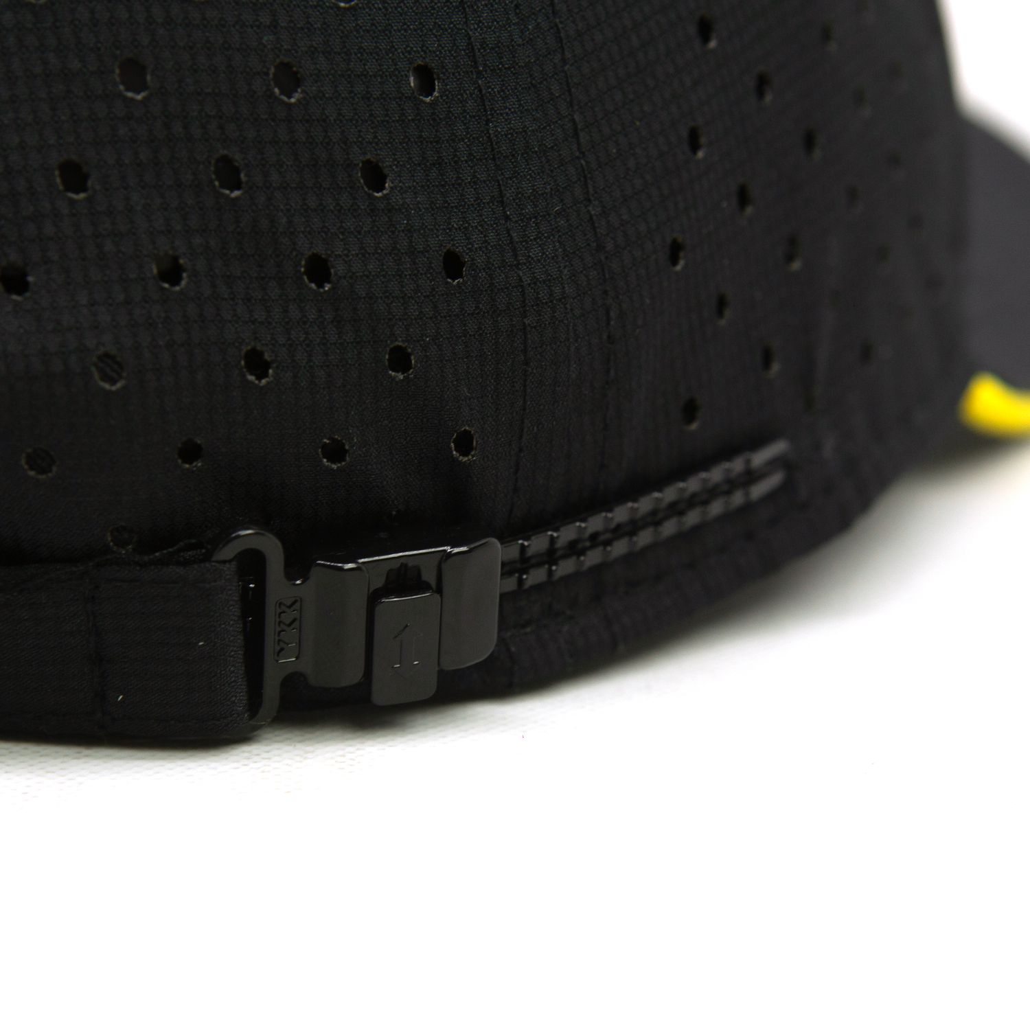 Gorro John Deere Negro Cierre Plástico - Logo CO Gorro John Deere Negro Cierre Plástico - Logo CO