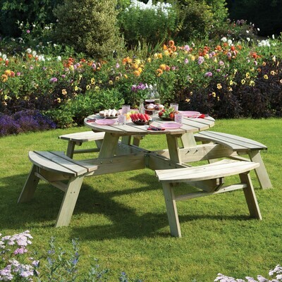 Round timber picnic table 2m x 2m