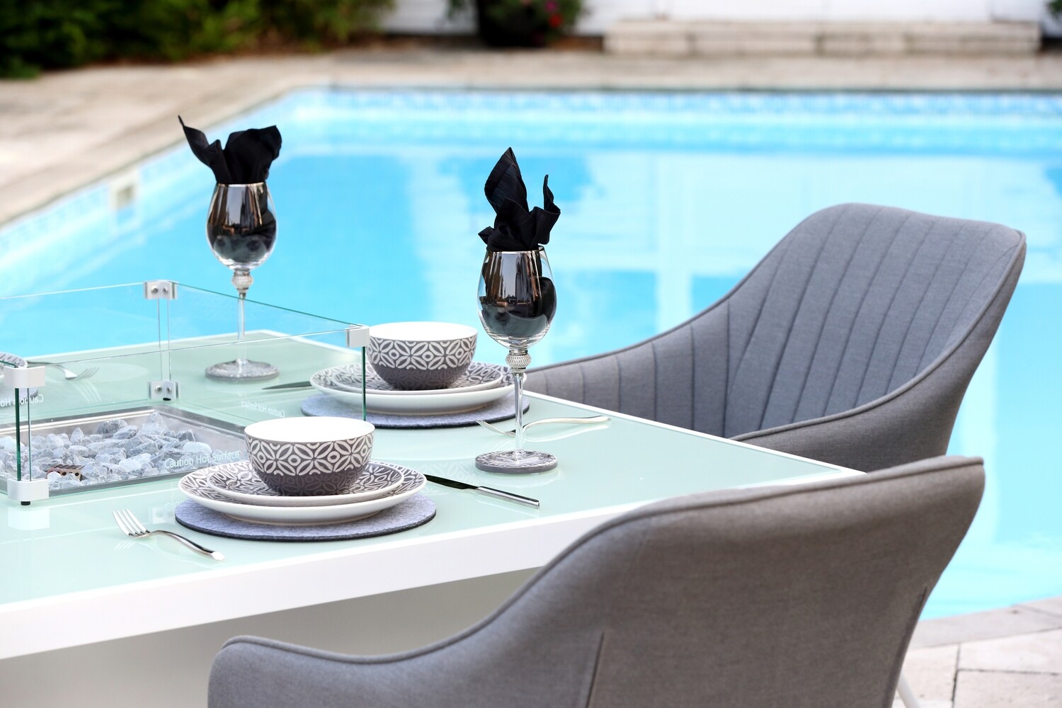 Santorini (Mambo No. 2) 4 seater square dining table set
