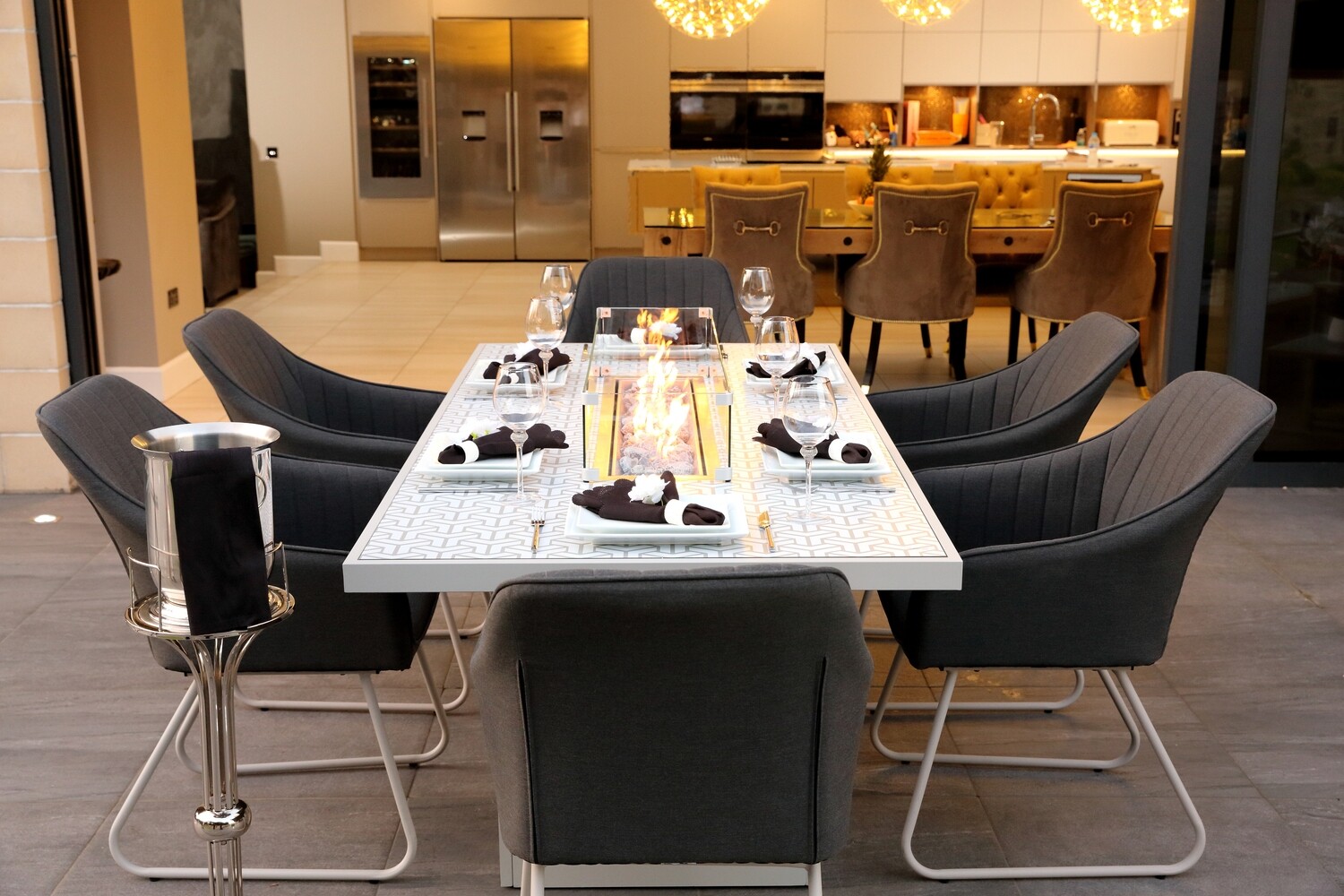 Santorini (Mambo No. 3 Set) - 6 seats with rectangular dining table