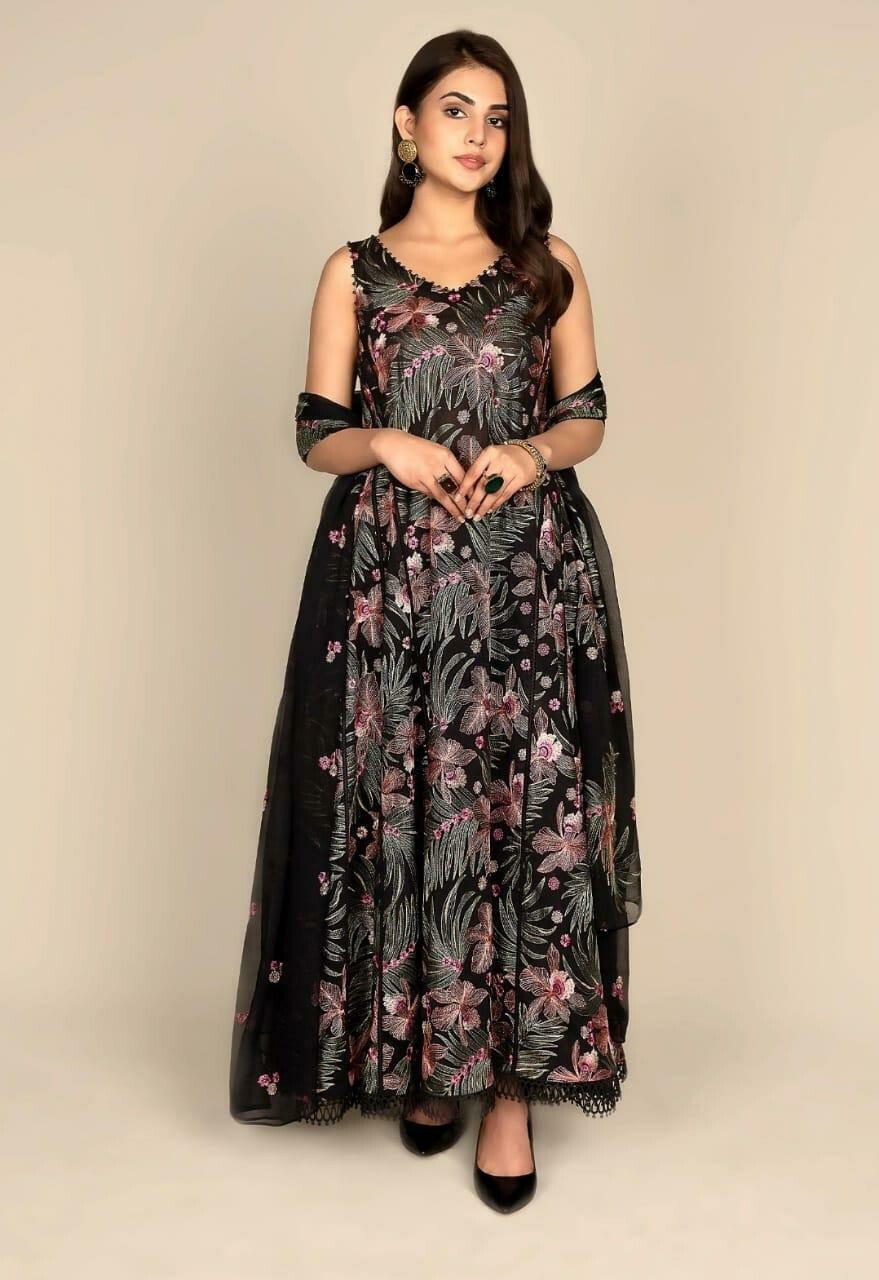 BREEZE BRAND ARE AVAILABLE IN 3 PCS LAWN SUIT