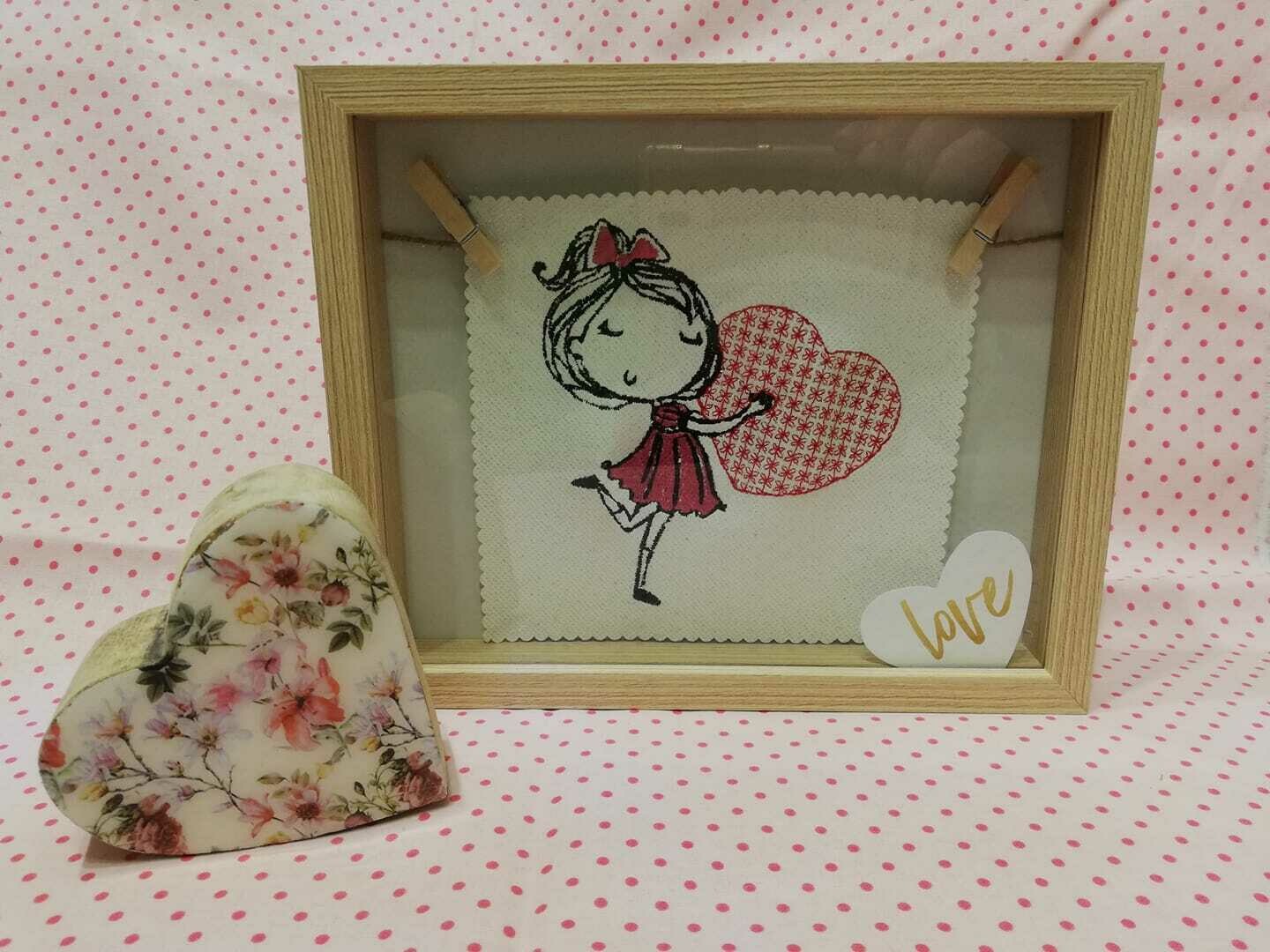 Stickdatei "Mädchen mit Herz"