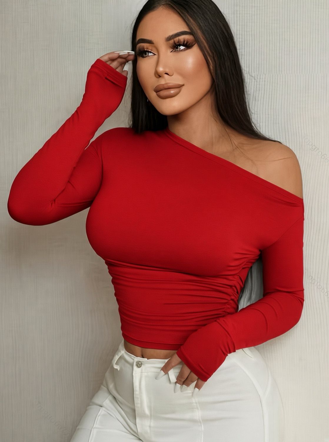 Wealth-Oriented, New Off-Shoulder Top,