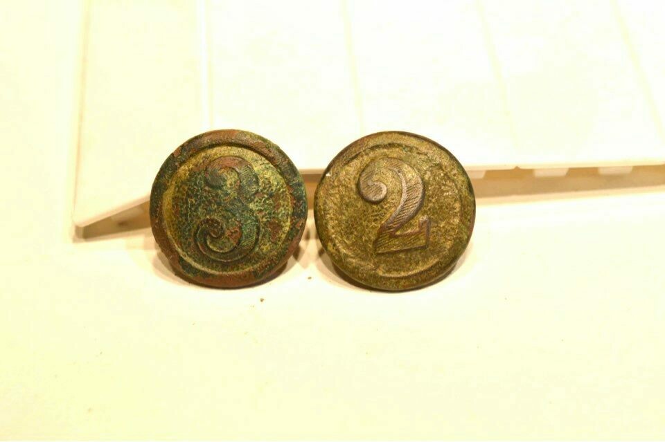 lot de deux boutons Allemand WW1